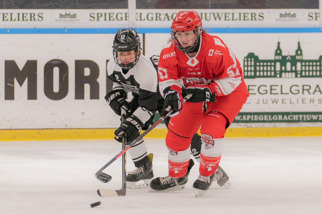 IJshockey Natascha van Mullem Sportparels sportfotografie